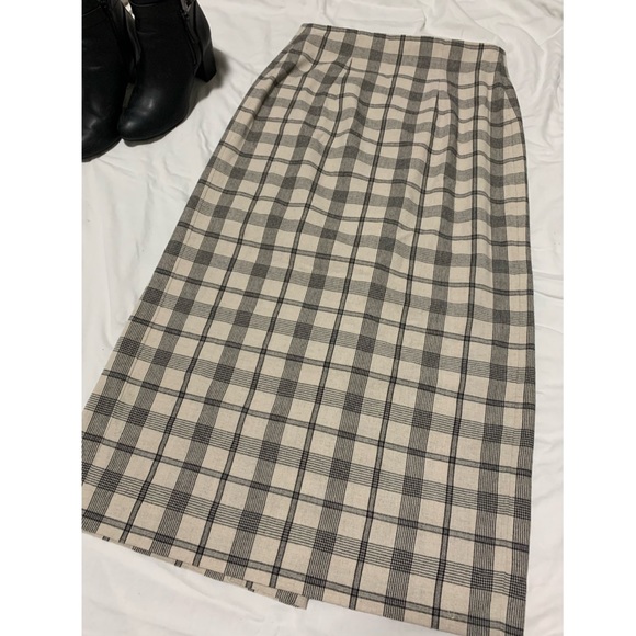 Vintage High Waist skirt - Picture 2 of 2